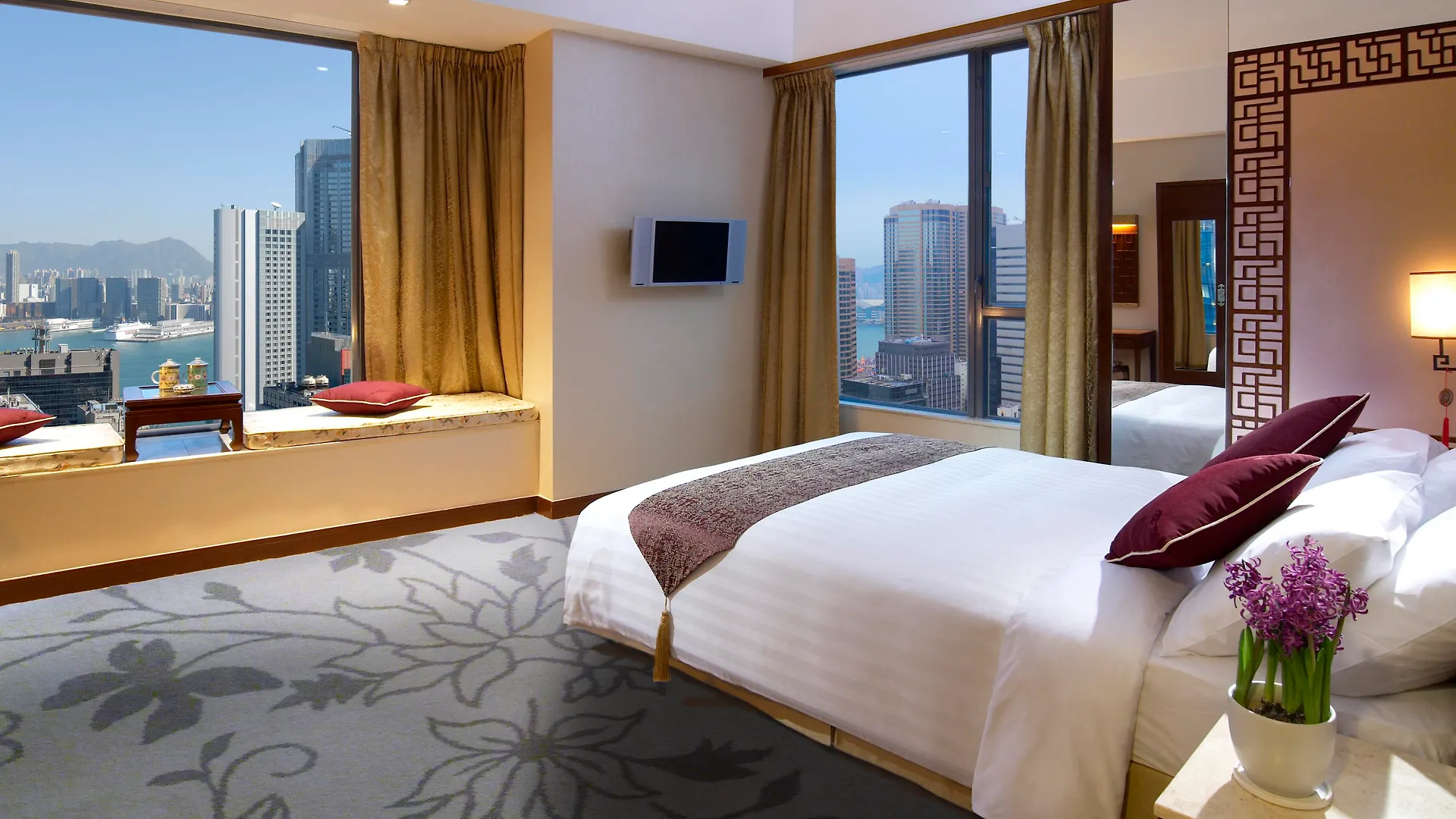 Lan Kwai Fong Hotel - Kau U Fong location