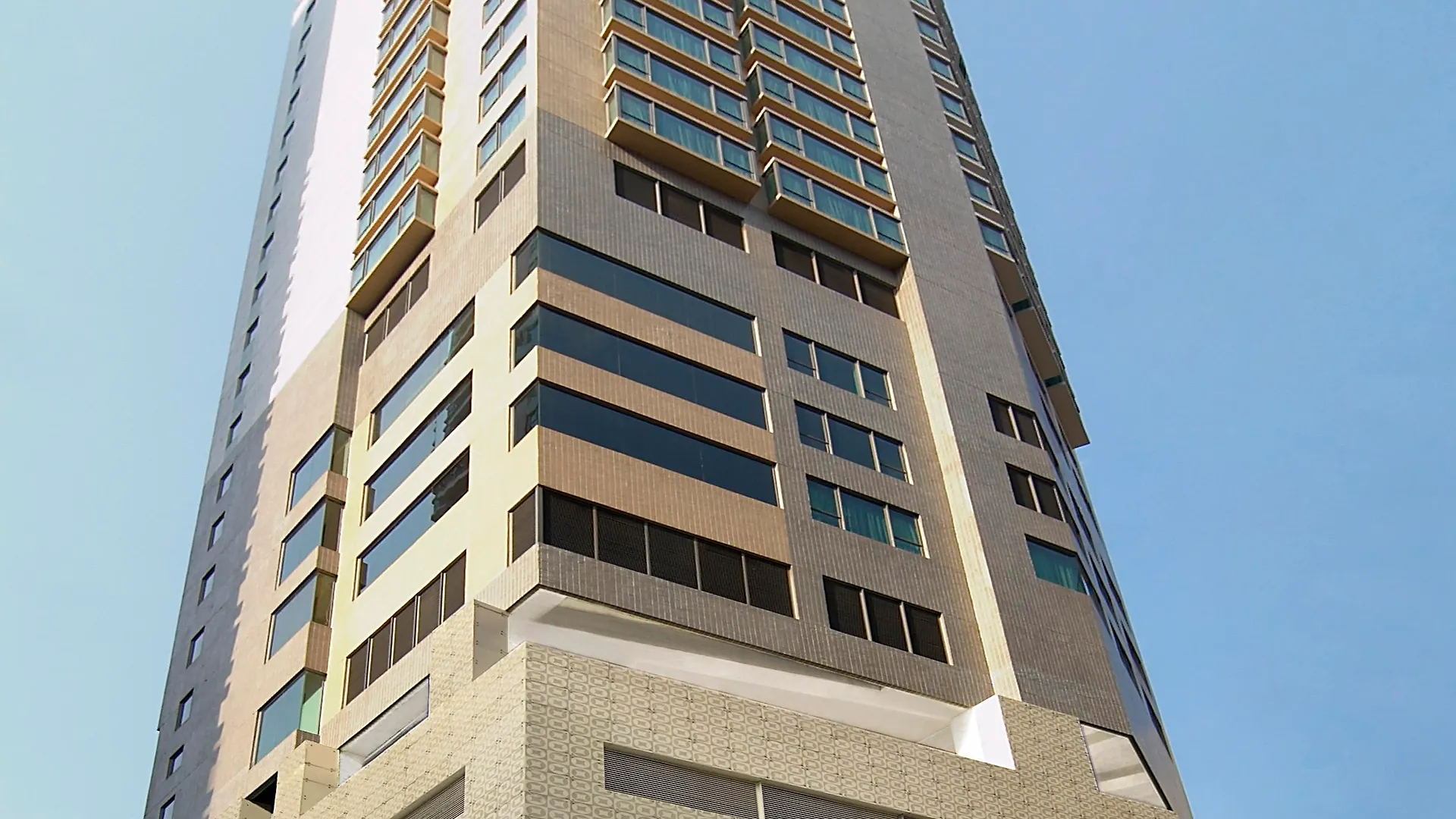 Lan Kwai Fong Hotel - Kau U Fong Hong Kong