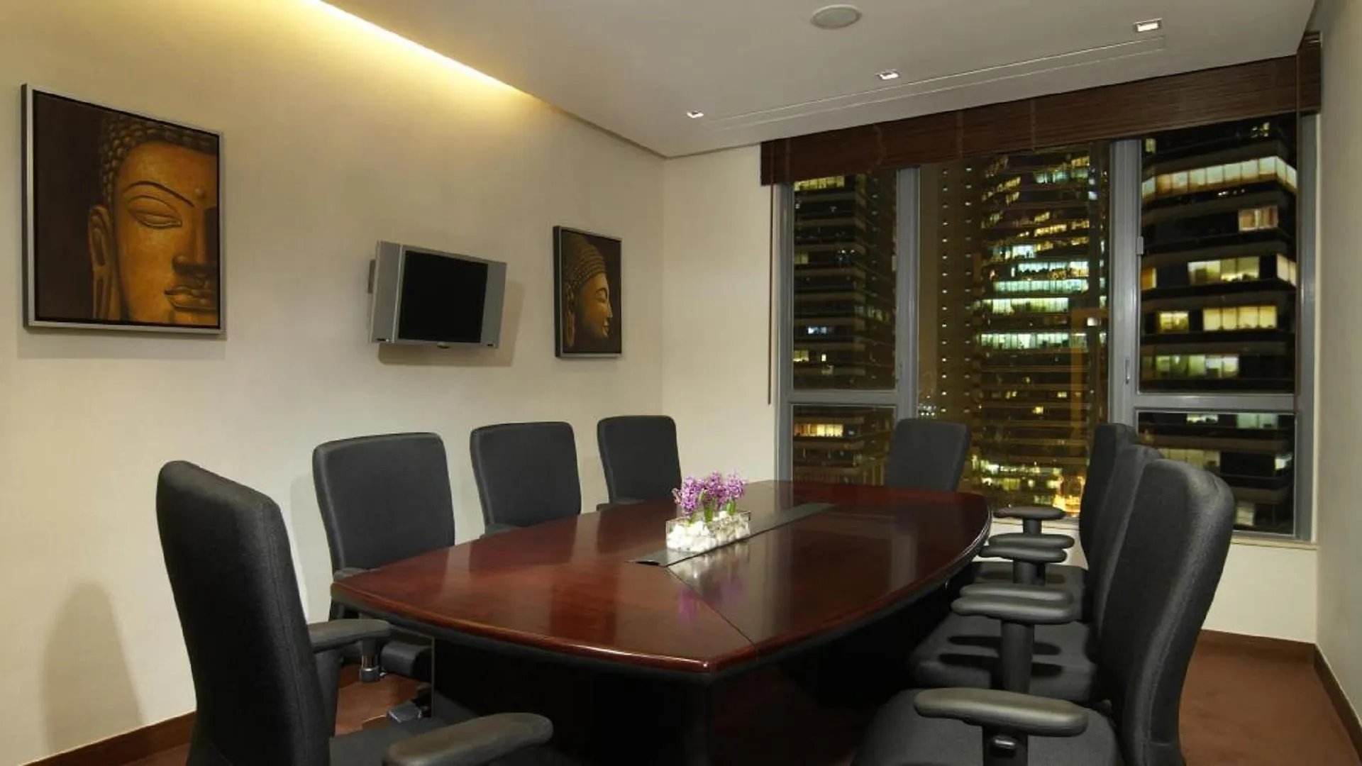 Lan Kwai Fong Hotel - Kau U Fong Hong Kong