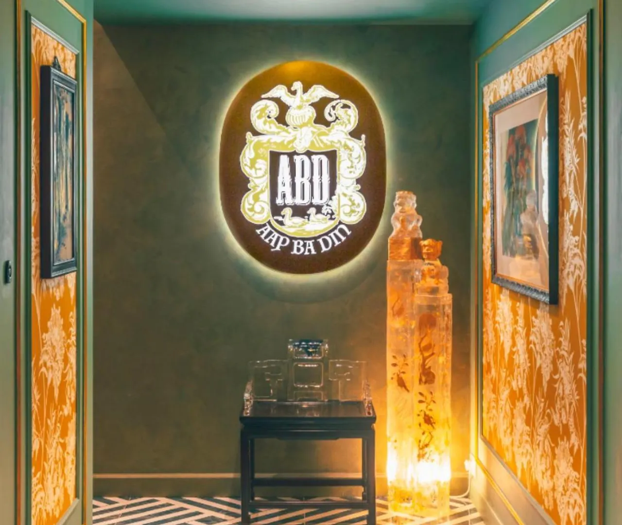 Lan Kwai Fong Hotel - Kau U Fong Hong Kong