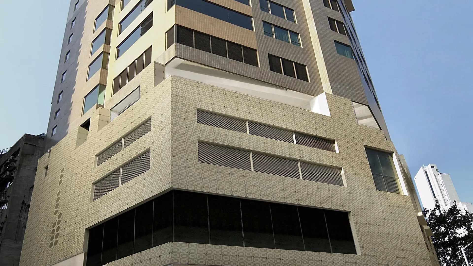 Lan Kwai Fong Hotel - Kau U Fong Hong Kong