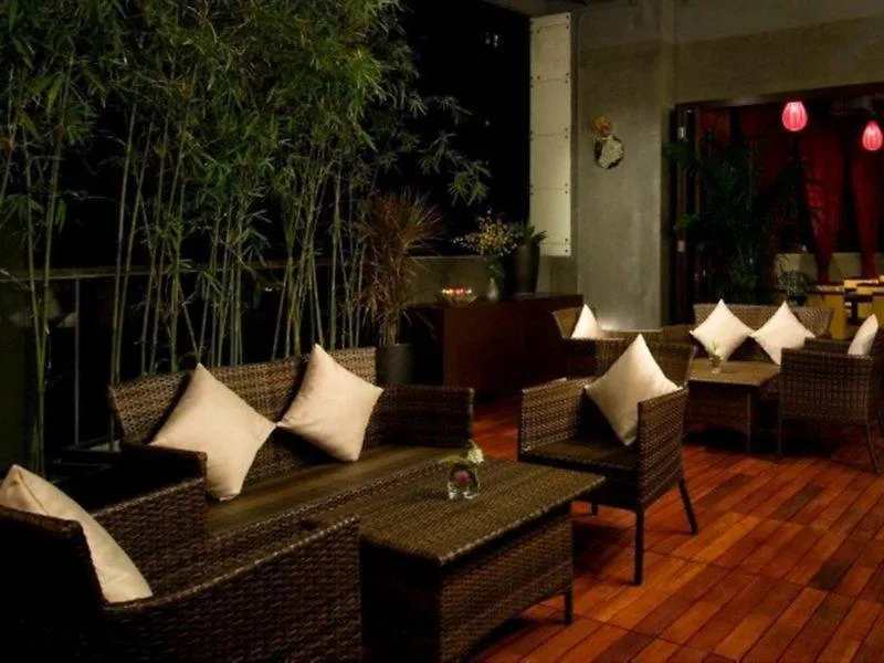 Lan Kwai Fong Hotel - Kau U Fong Hong Kong