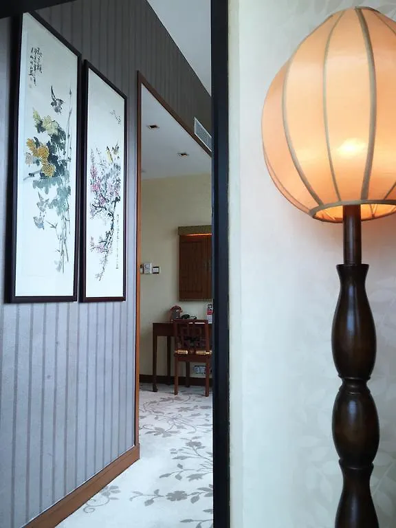 Lan Kwai Fong Hotel - Kau U Fong Hong Kong