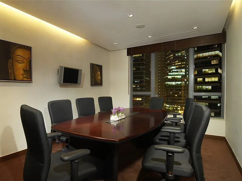 Lan Kwai Fong Hotel - Kau U Fong Hong Kong China
