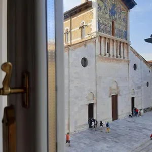 il-vicolo-lucca.it-tuscanyhotel.com/