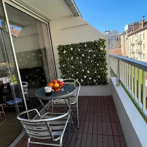 Plein Centre Avec Garage, Piscine Et Gardien Appartement Grenoble