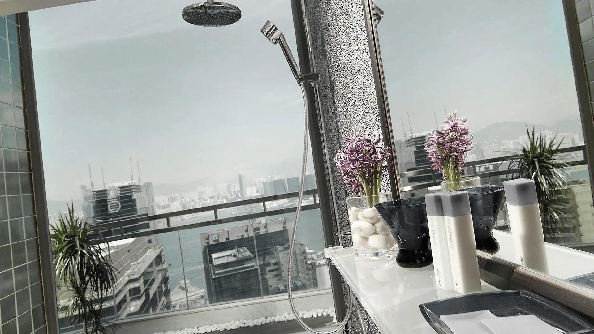 Lan Kwai Fong Hotel - Kau U Fong Hong Kong